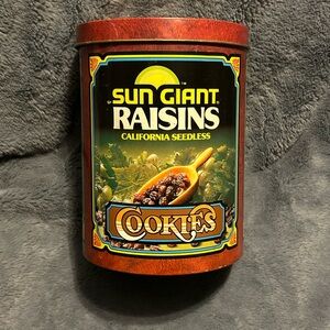 Vintage Sun Giant Raisins California Seedless With Cookie Recipes Tin